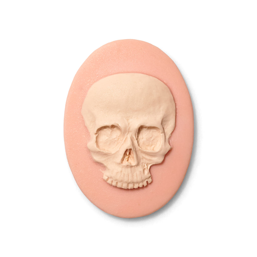 Classic Cameo Pendant Necklace