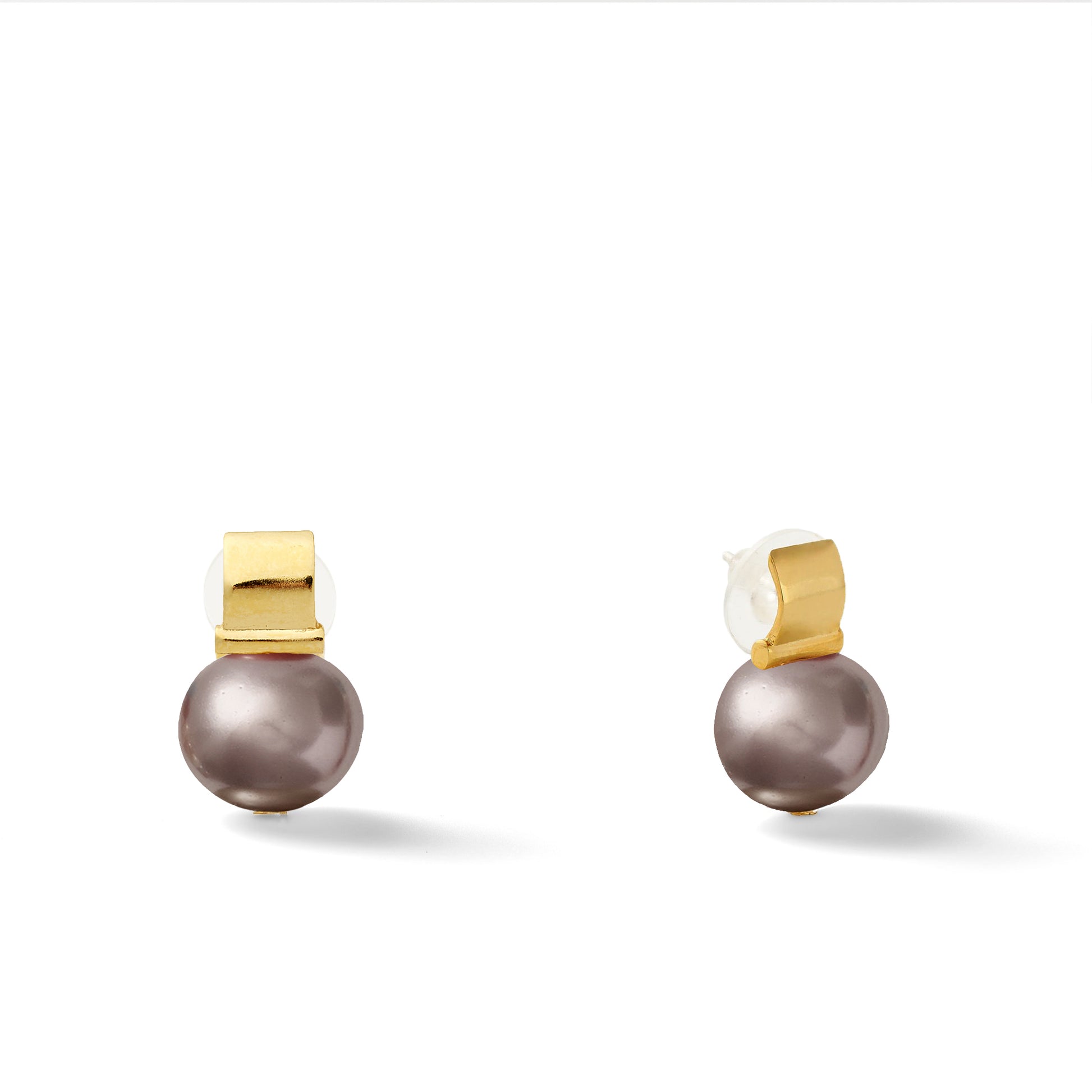 Smooth + Classic Pebble Pearl Posts Medium